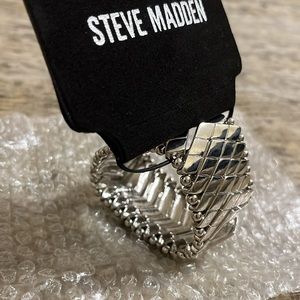 Steve Madden NEW Silvertone bracelet retro